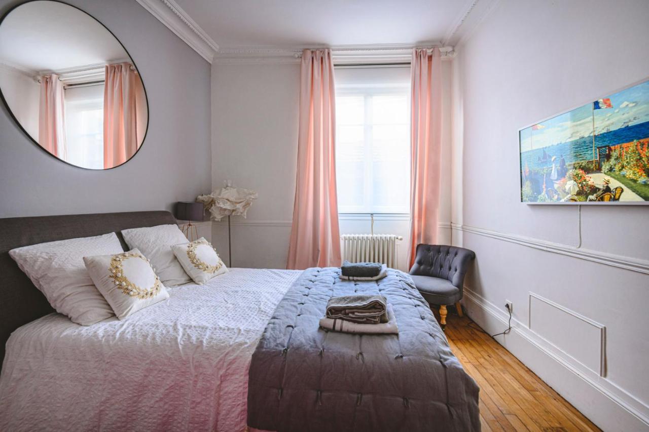 Zen Et Chic Apartment Reims Bagian luar foto